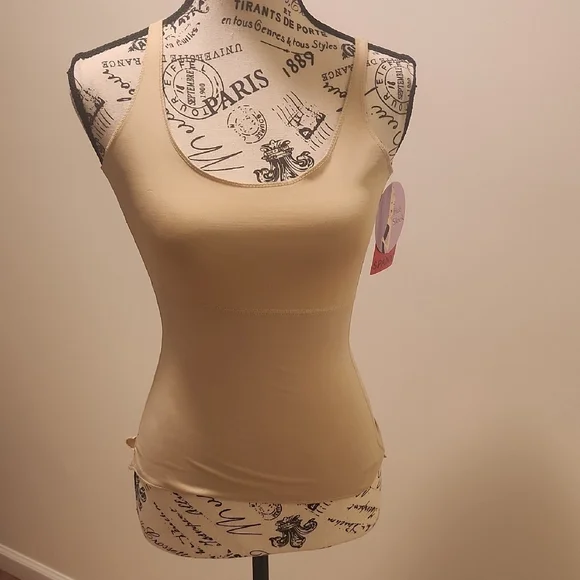 SPANX Tan Fitted Tank Top with Seamless Design - Picture 2 of 8